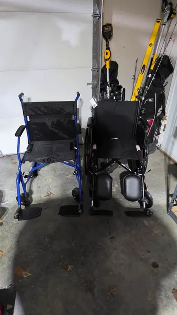 Manual wheelchair rental on location at a folded wheelchair, Kansas City