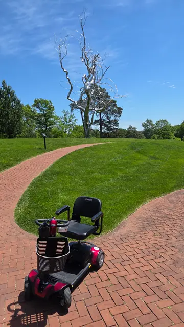 Mobility scooter from KC Mobility at Nelson-Atkins lawn path in Kansas City