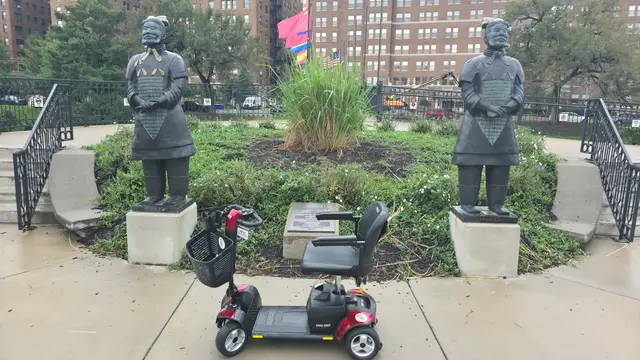 Accessible visit to Plaza statue garden with a mobility scooter rental, Kansas City